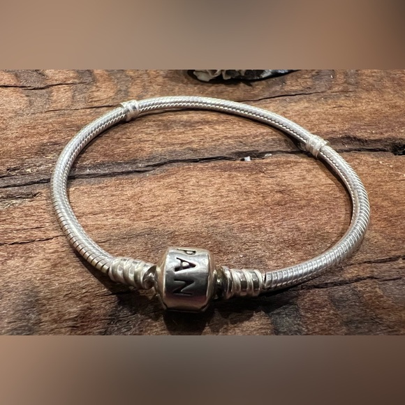 Authentic Classic Moments Pandora Barrel Clasp Bracelet Snake Chain 19cm 7.5” - Picture 5 of 5